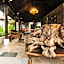 Sari Bunga Hotel - Legian, walking distance to Legian Beach