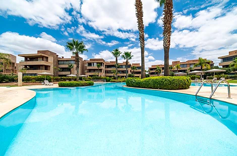 Relaxing Summer-Pool-Garden-Wifi