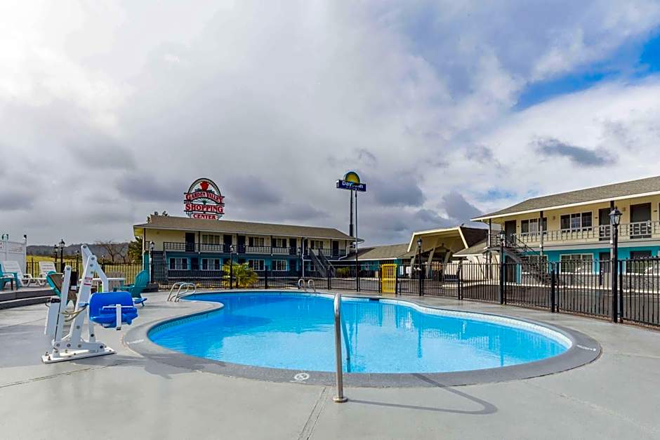 Rosewood Inn & Suites