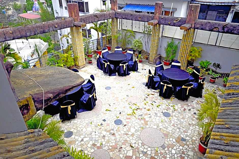  Hotel Crystal Residency