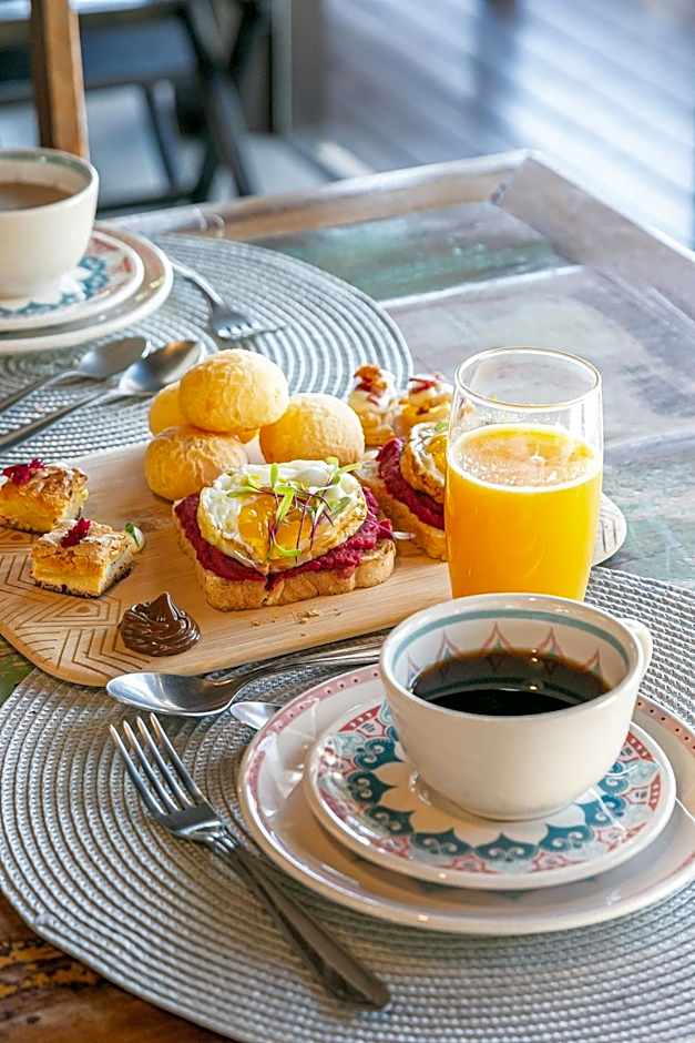 Pousada Rosa 08 - Café da manhã Gourmet, Suítes com Banheira a 150m do Centrinho da Praia do Rosa