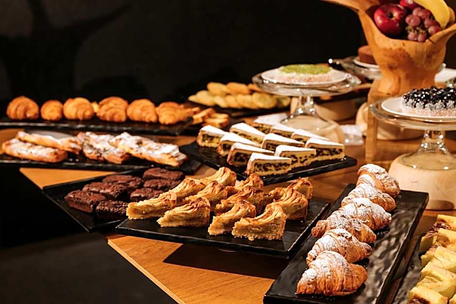 Montana Lodge & Spa, by R Collection Hotels