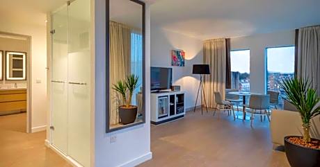 Townhouse Room