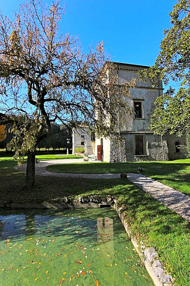 Villa Giona
