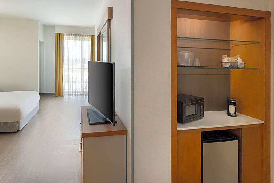 SpringHill Suites Orange Beach at The Wharf