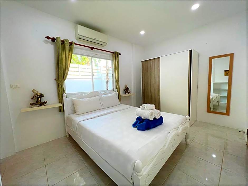 Jasmine Pool Villa in Nai Harn