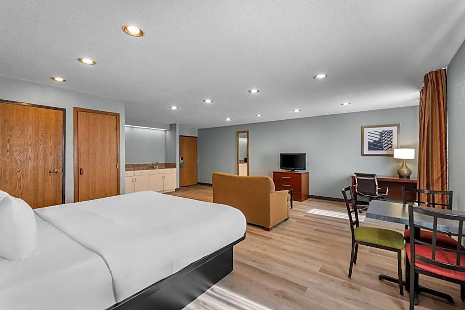 Quality Inn Waverly