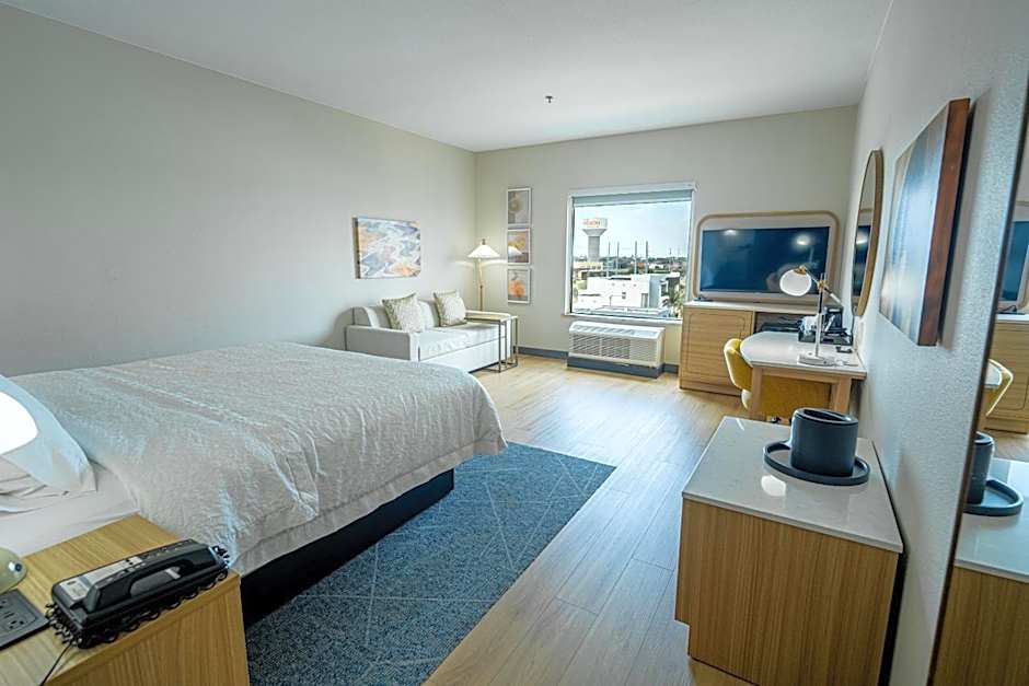 Hampton Inn & Suites Mission