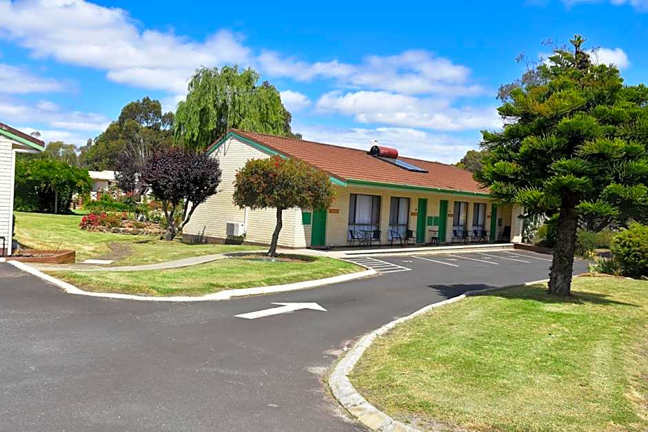 Mount Barker Valley Views Motel & Chalets, Western Australia