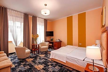 Superior Double Room with Sofa