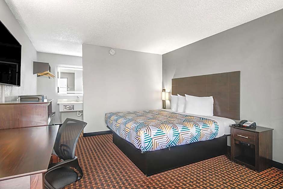 Motel 6 Chickasha, OK