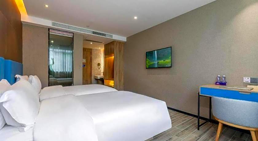 Shenzhen Pollman Hotel – Shenzhen, IA