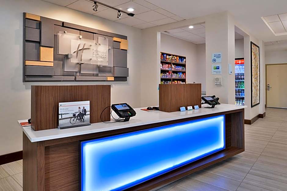 Holiday Inn Express Hotel and Suites Cincinnati - Mason By IHG