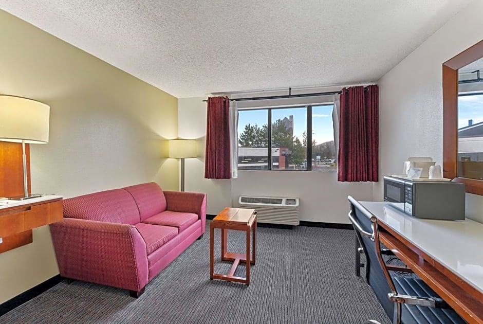 Ramada by Wyndham Cedar City