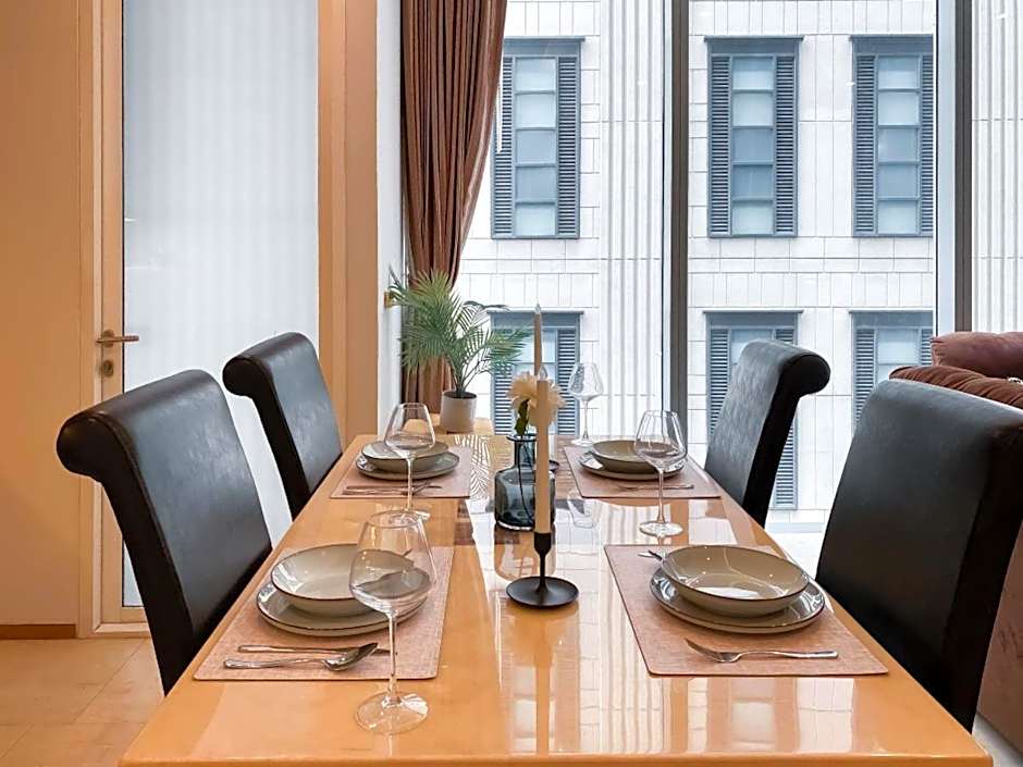 Extravagant Apt 65 sqm 1BR - Ultra Fast Wifi - Silom