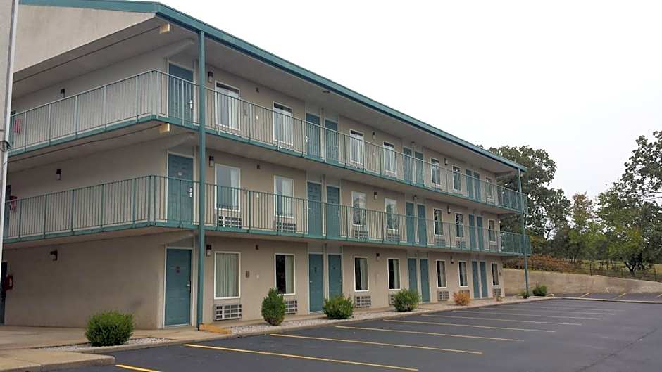 Days Inn by Wyndham Harrison