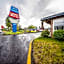 Royal Gateway Motel by OYO