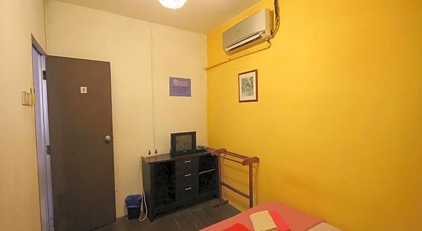 Cocoa Mews Cafe & Home