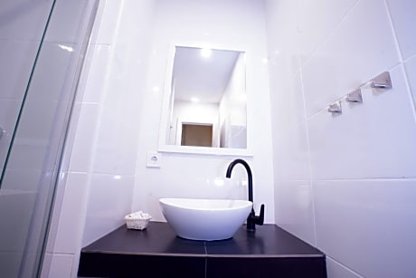 Triple Room with Private Bathroom