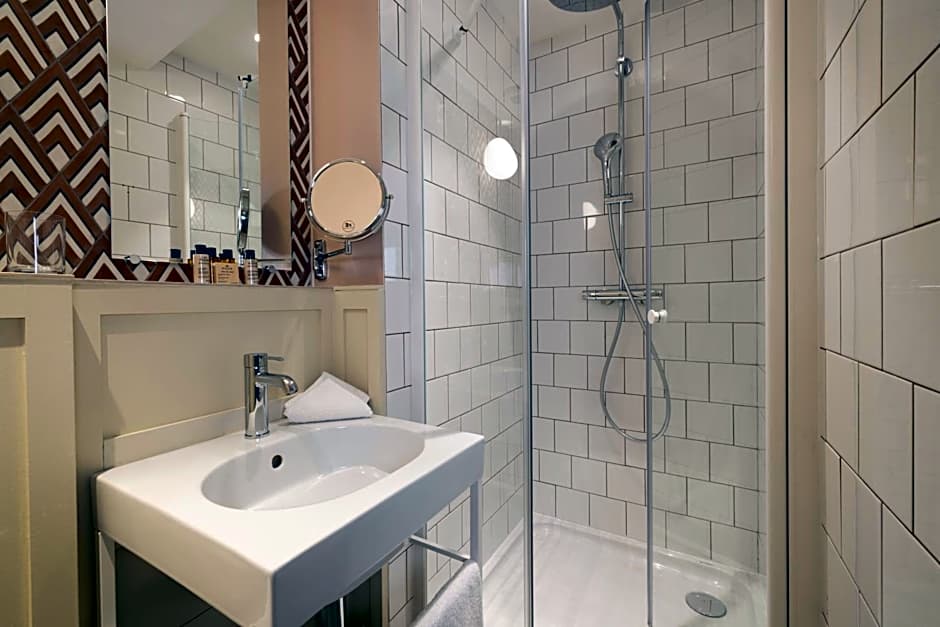 Le Petit Oberkampf Hotel & Spa