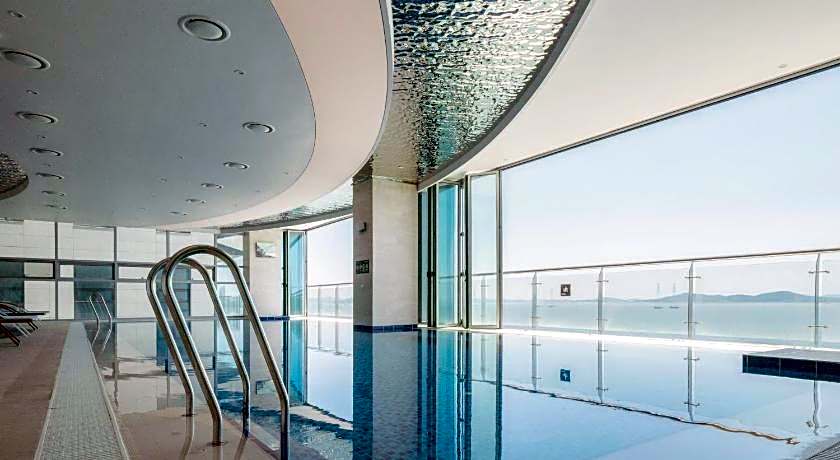 Wave M Hotel West