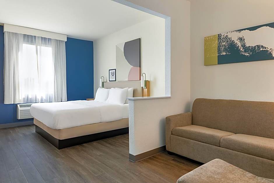 Spark by Hilton Indianapolis Northeast Fishers