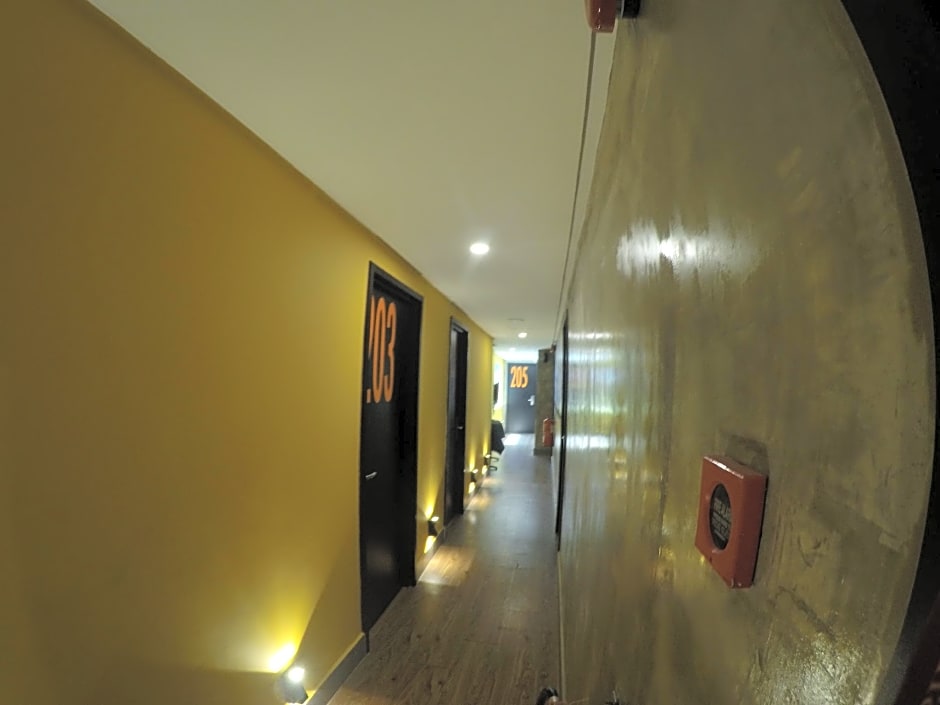 Monaco Boutique Hotel Kampung Air