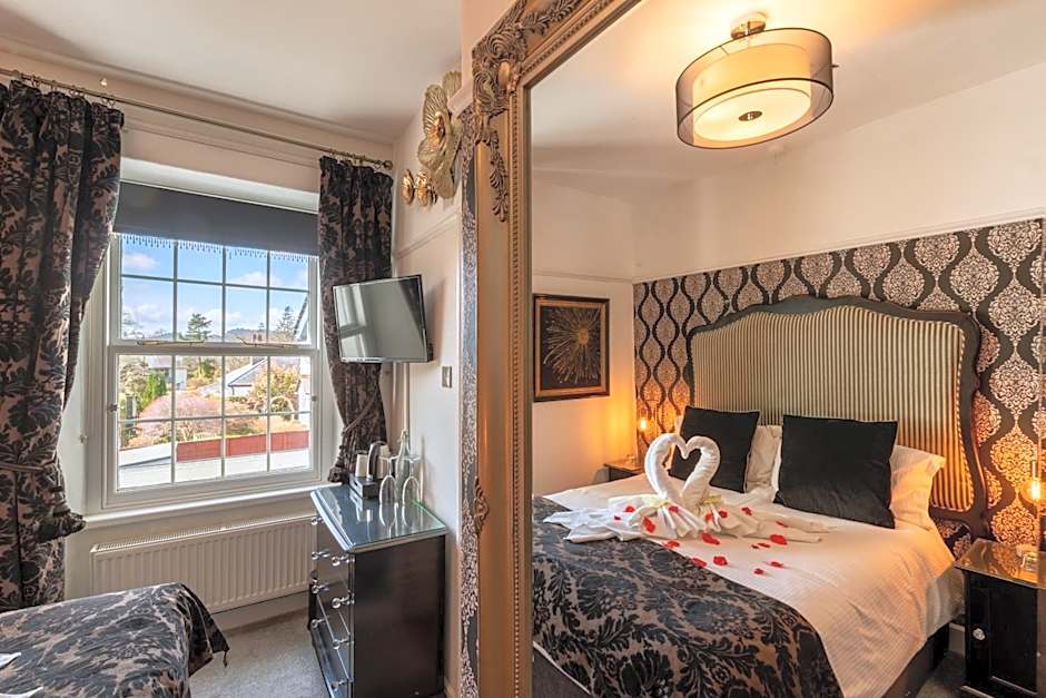 Holly Lodge Guest House with FREE off site health club