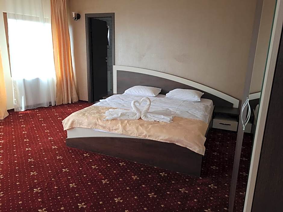 HOTEL CARMINA
