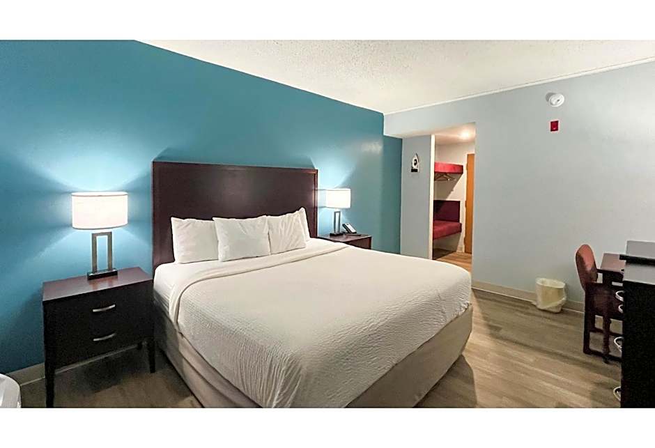 Motel 6 - Tiffin, OH