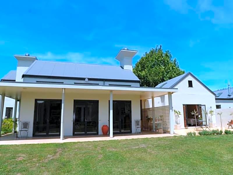 The Two Chimneys Bed & Breakfast