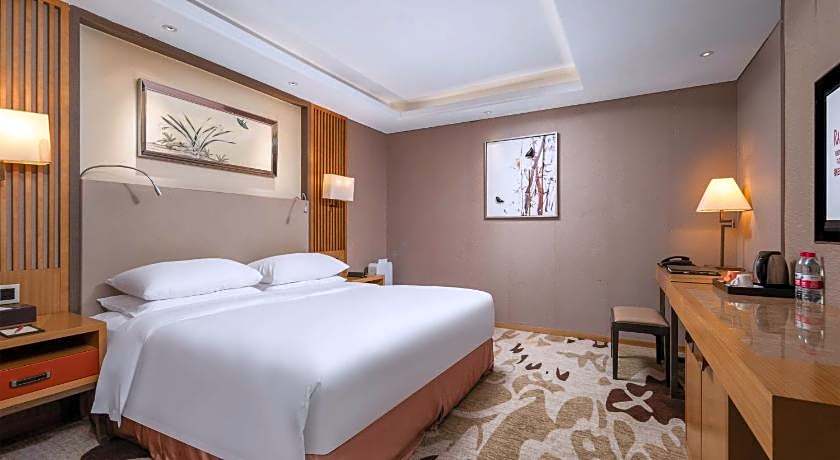 Ramada Plaza By Wyndham Fuzhou South