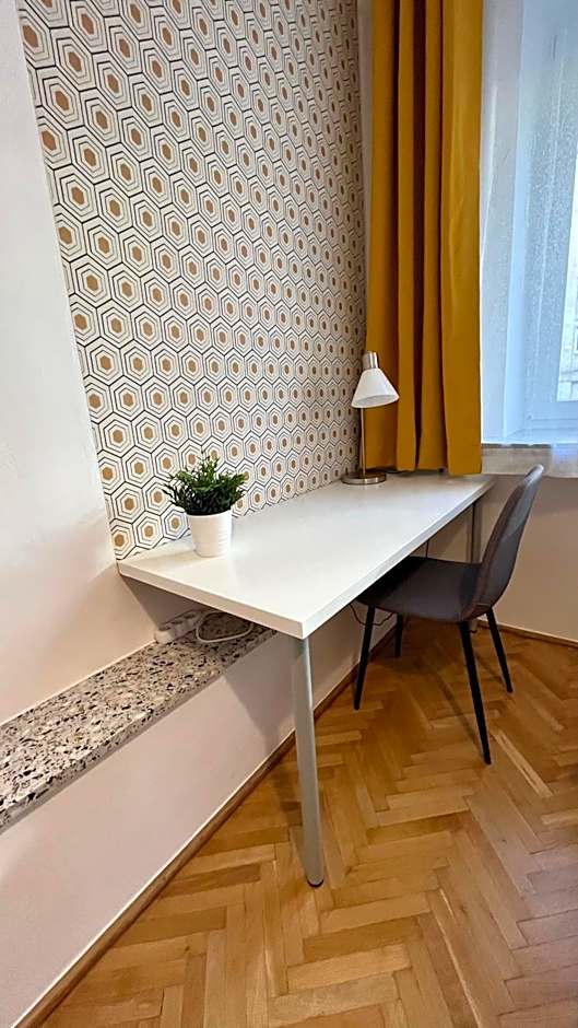 Warszawa Krucza Pokoje