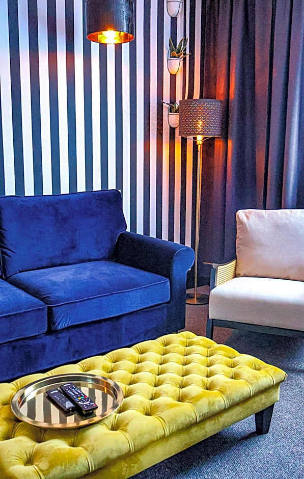 24 Catharine Street Hotel