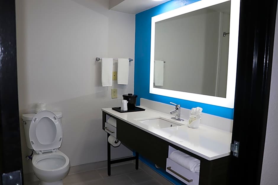 Quality Inn & Suites Buda