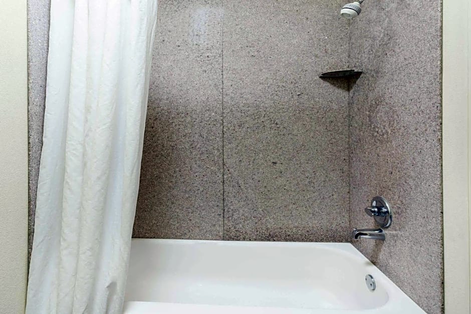 Knights Inn Glen Allen – Glen Allen, VA