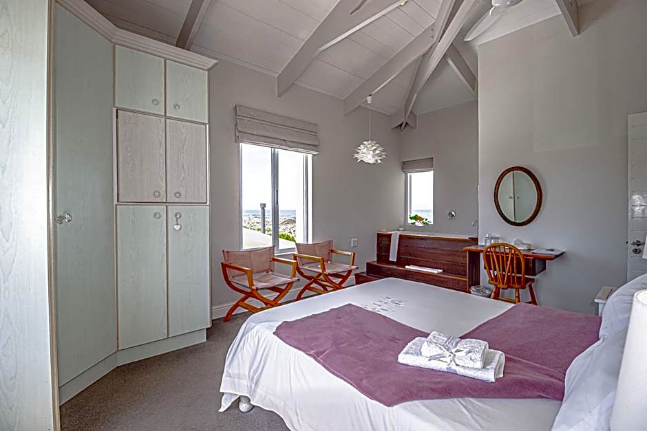 138 Marine Beachfront Guesthouse