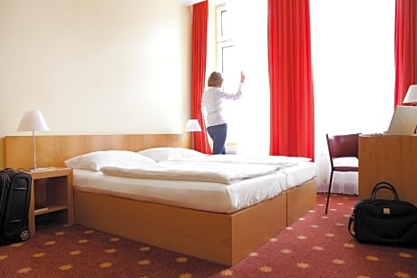 Vienna House Easy by Wyndham Rostock