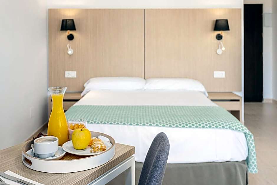 Hotel Apartamentos Pyr Fuengirola