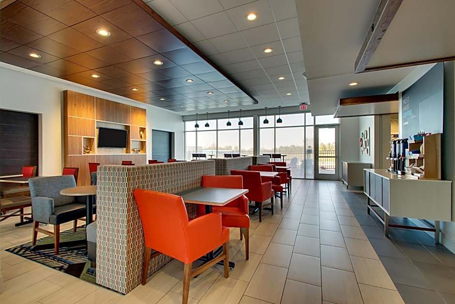 Holiday Inn Express & suites Findlay North By IHG