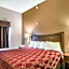 Econo Lodge Inn & Suites Marietta