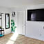 Fresh & Bright Private Suite