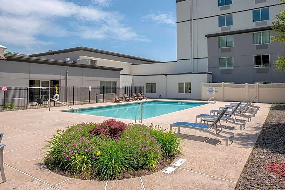 La Quinta Inn & Suites by Wyndham Danbury
