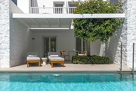 Junior Suite, 1 King Bed, Poolside (View) (1 King Bed)