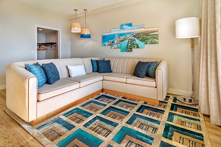Photo 1 of 3 of 1 Bedroom 1 King Bed Suite, Ocean front