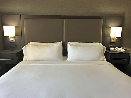 1 King Bd Standard Comm Mobil Access Tub