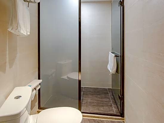 Hanting Youjia Hotel (Ningbo Tianyi Square Branch)