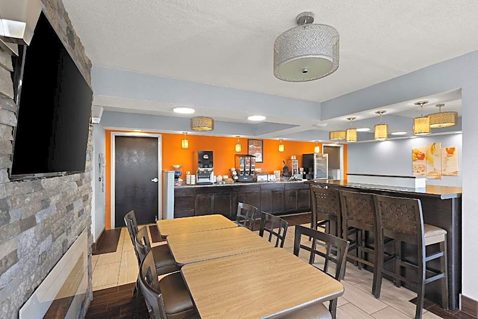 Econo Lodge White Pine Morristown I-81 & I-40 Split