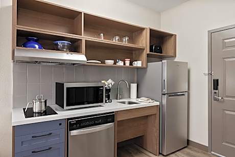 Queen Suite - Disability Access