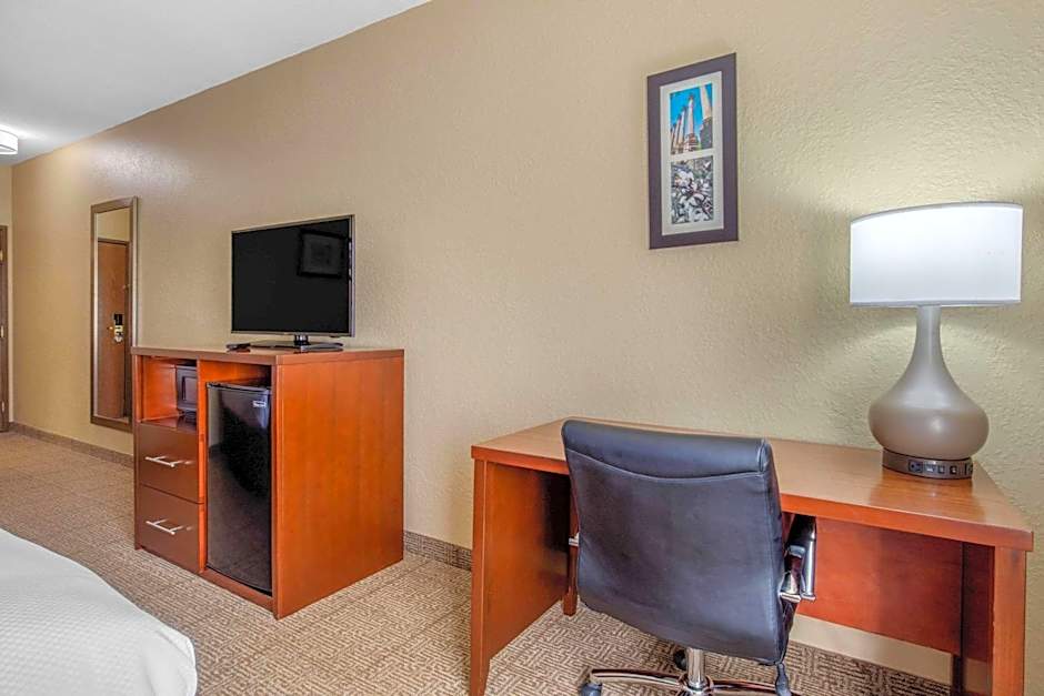 Comfort Inn & Suites Mccomb